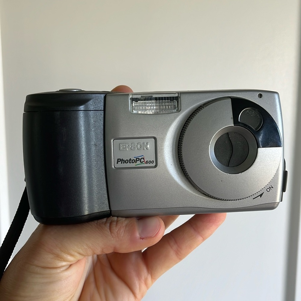 Epson PhotoPC 600 1997 Digital Camera